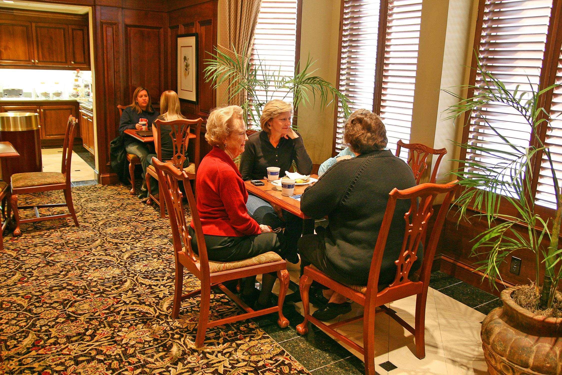 Hampton Inn & Suites Nashville-Green Hills Restoran gambar